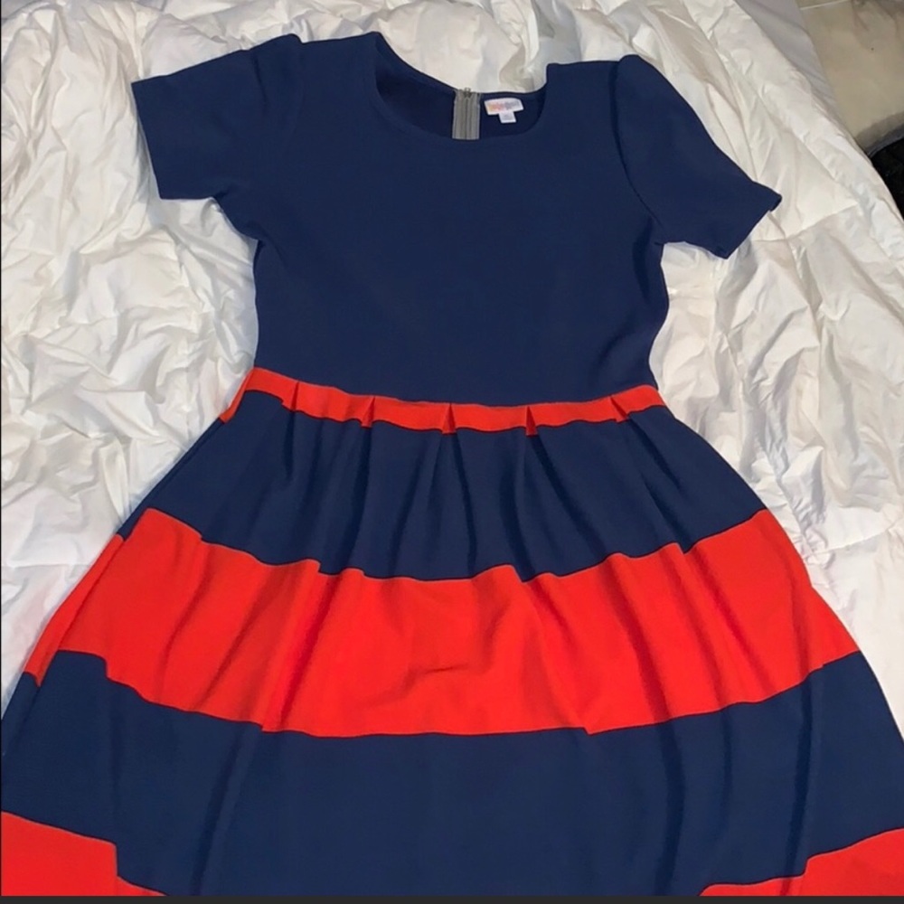 LuLaRoe Amelia - Navy and Red. HAS POCKETS!!!!